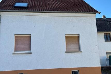 Haus Bruchköbel - 6 Zimmer, 100 m&sup2;, 1.750&euro; | Angebot:26127321