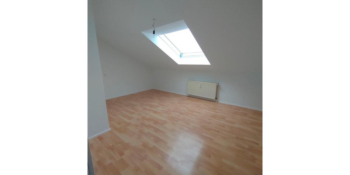 Dachgeschoßwohnung Eschborn - 3 Zimmer, 71 m&sup2;, 350.000&euro; | Angebot:26859240