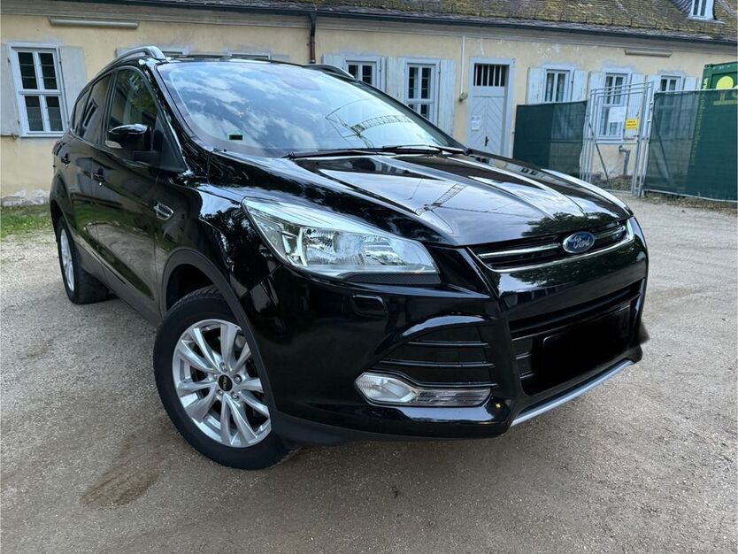 Ford Kuga 141.200 km 12.900 € Hanau 63454