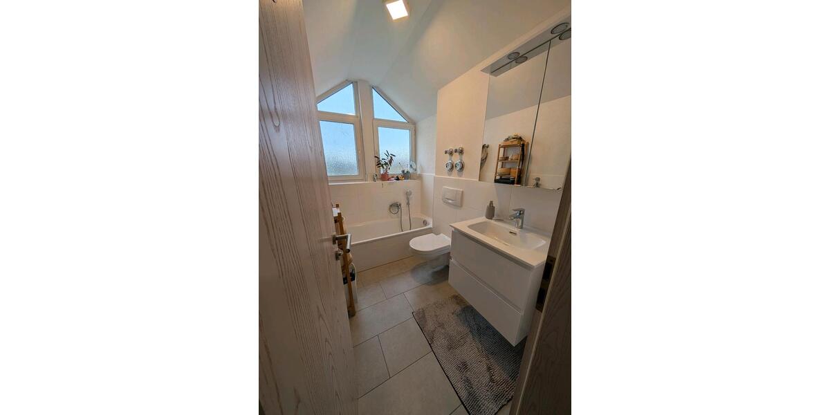 3,5-Zi.-Galeriewohnung | Südbalkon | 2 Bäder | 2 Stellplätze 3.5 zimmer