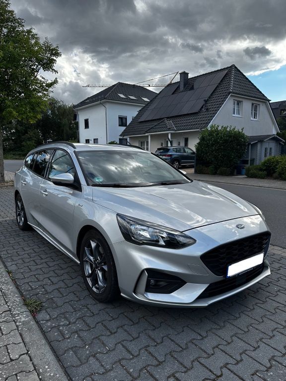 Ford Focus 124.100 km 10.990 € Obertshausen 63179