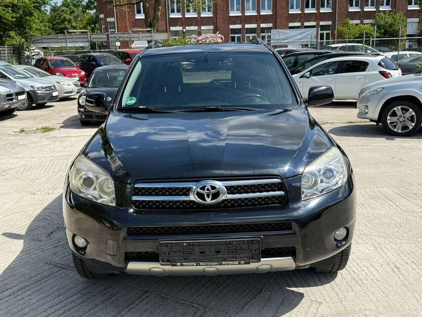 RAV 4
