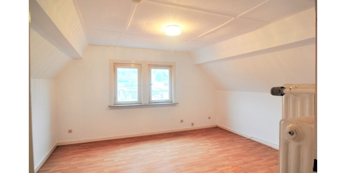 Top Angebot: 1 Grundstück, 3 Gebäude, bis zu 5 WE, davon 3 vermietet - Mehrfamilienhaus, Wohnhaus Schmitten | Angebot:26339403
