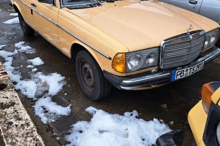 Mercedes-Benz 230 243.462 km 2.750 &euro; Niddatal 61194