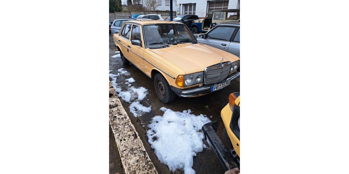 Mercedes-Benz 230 243.462 km 2.750 &euro; Niddatal 61194