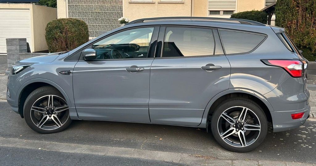 Ford Kuga 39.500 km 18.200 € Maintal 63477