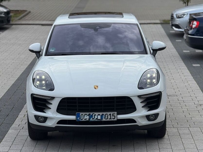 Porsche Macan 100.000 km 32.900 € Offenbach am Main 63069