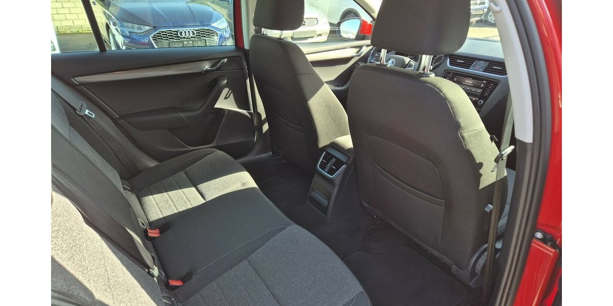 Skoda Octavia 1,5 TSI Soleil DSG, Klimaauto., PDC 96.715 km 14.890 &euro; Rodgau 63110