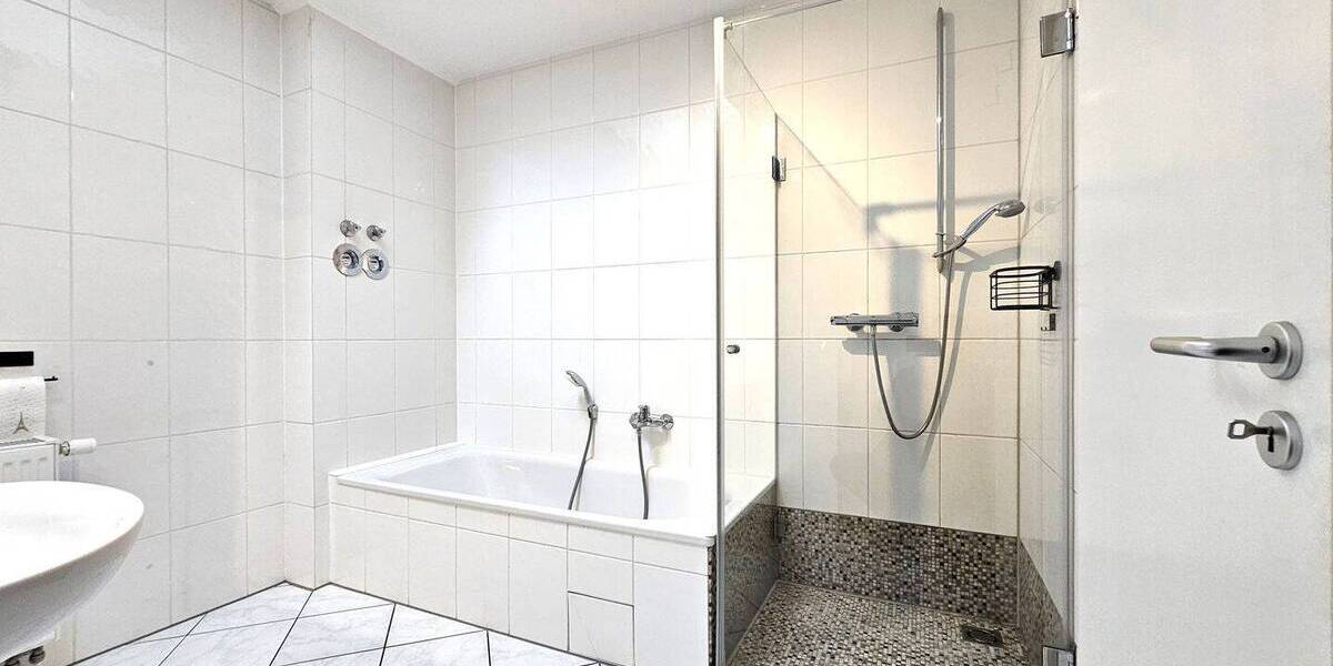 Etagenwohnung Rüsselsheim am Main Königstädten - 3 Zimmer, 125 m&sup2;, 1.250&euro; | Angebot:26155384