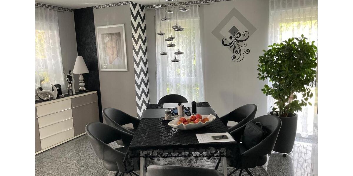 Attraktives Einfamilienhaus mit zeitgemäßem Wohnkonzept 4 zimmer