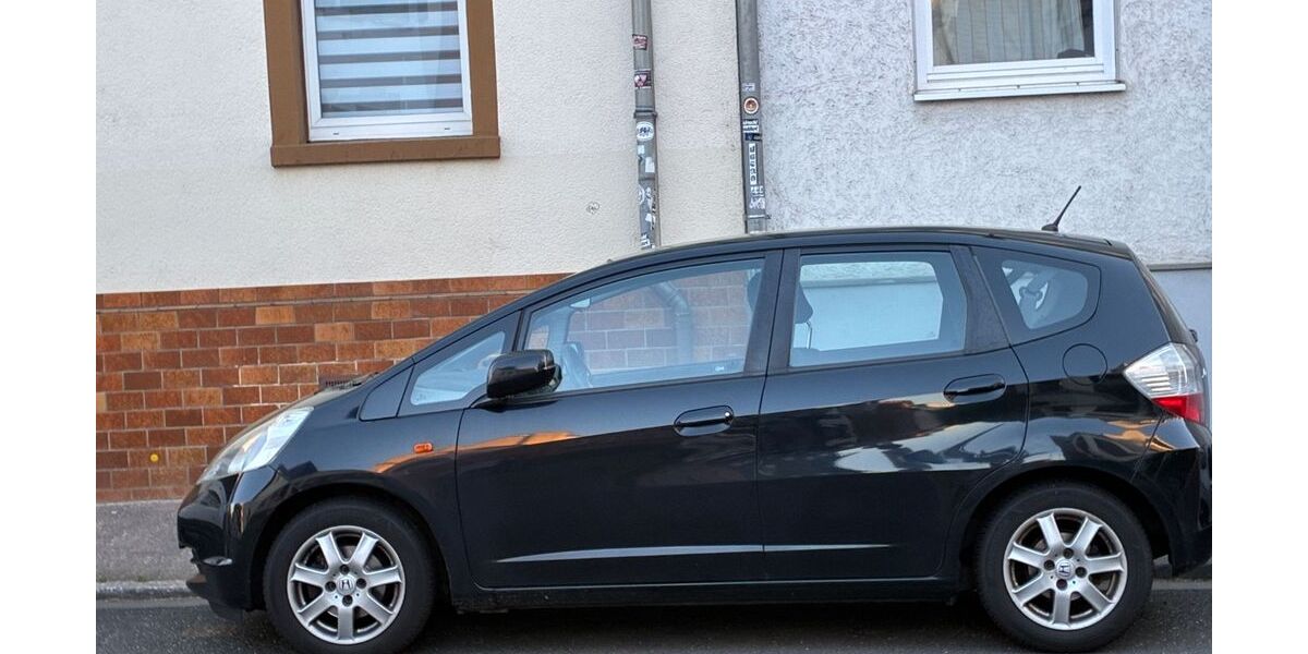 Honda Jazz 143.000 km 4.900 &euro; Frankfurt 60528