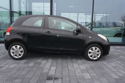 Toyota Yaris 97.000 km 5.875 &euro; Dietzenbach 63128