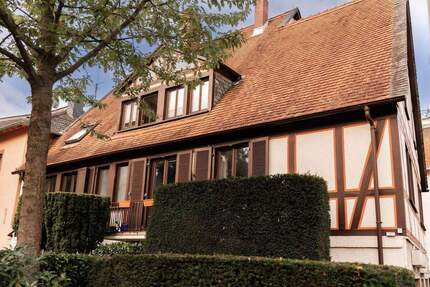 Denkmalgeschütztes Fachwerkhaus mit Wohn- und Gewerbefläche in bester Lage von Bergen-Enkheim zimmer