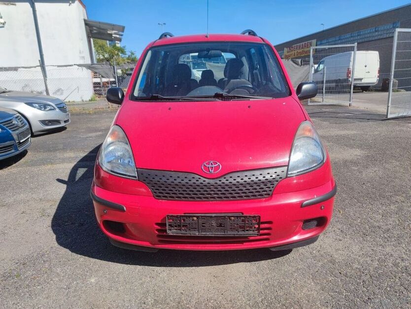Yaris