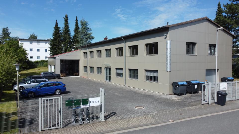 Lagerhalle mit modernen Büroflächen in Gewerbeeinheit | Ebenerdig | Stellplätze zimmer