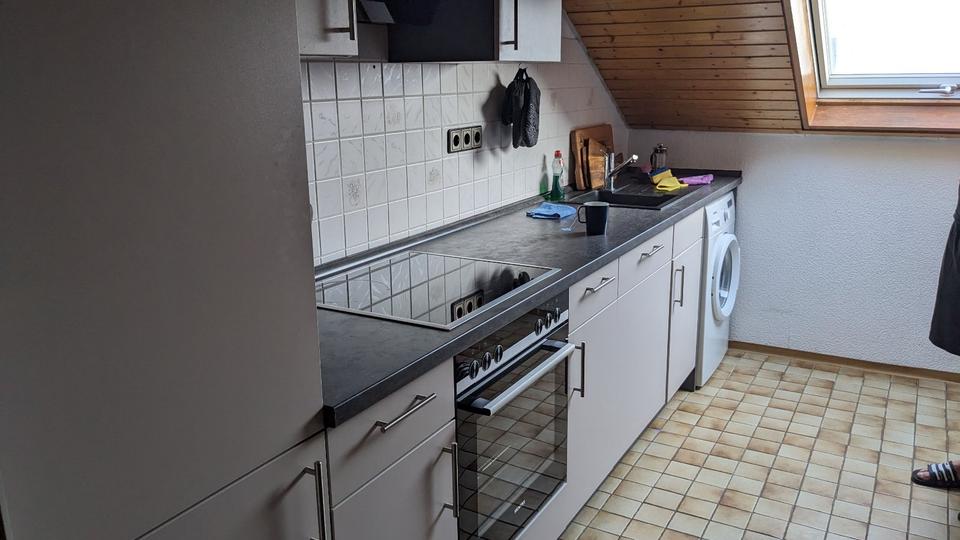 +++ Provisionsfreie, helle 2-Z.Whg. ca. 79qm im DG +++ 2 zimmer