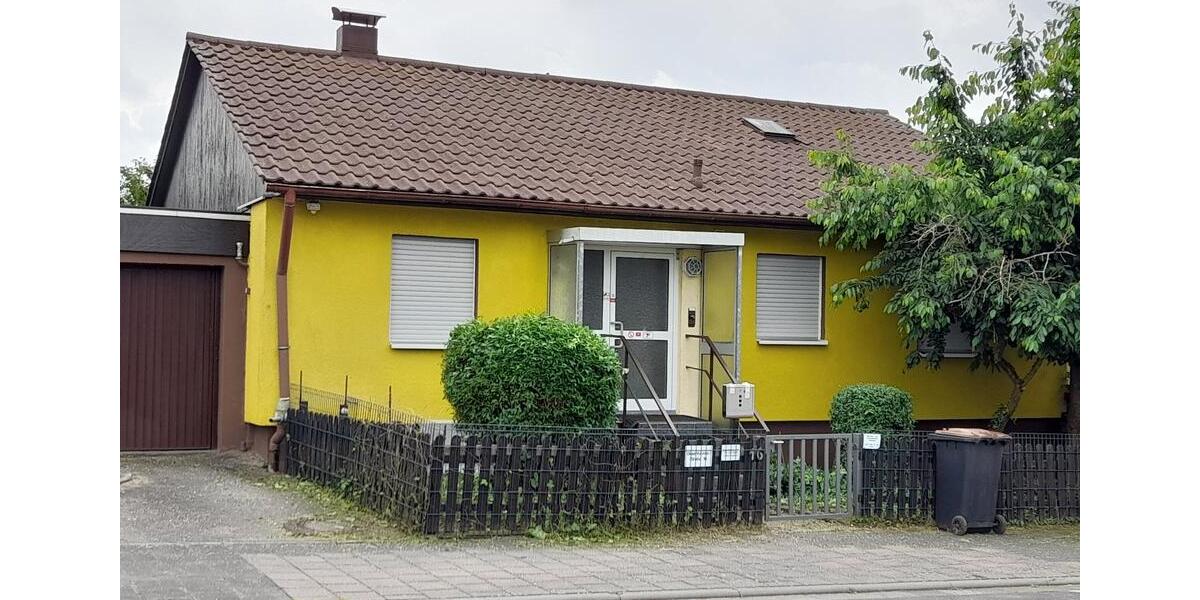 Einfamilienhaus Friedberg (Hessen) - 4 Zimmer, 100 m&sup2;, 1.100&euro; | Angebot:25473852