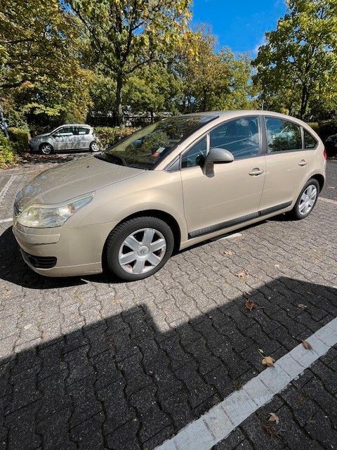 Citroen C4 200.000 km 2.700 € Eschborn 65760