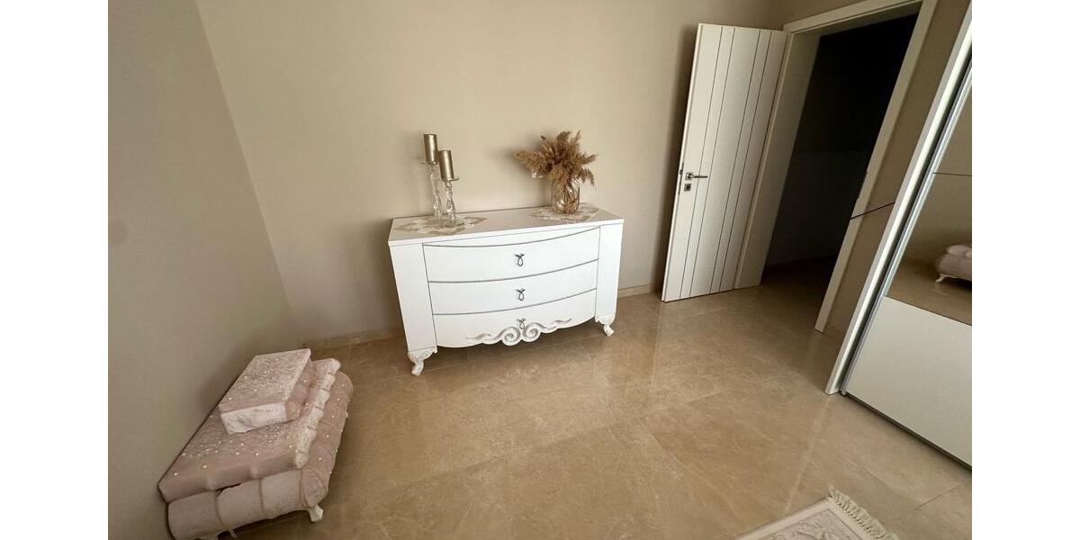 Erdgeschoßwohnung Hanau Groß-Steinheim - 4 Zimmer, 140 m&sup2;, 1.800&euro; | Angebot:25956831