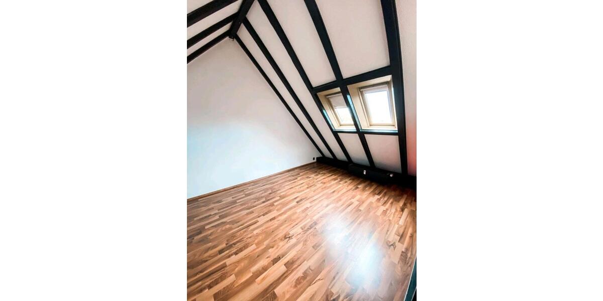 Etagenwohnung Roßdorf - 3 Zimmer, 84 m&sup2;, 1.250&euro; | Angebot:25392006