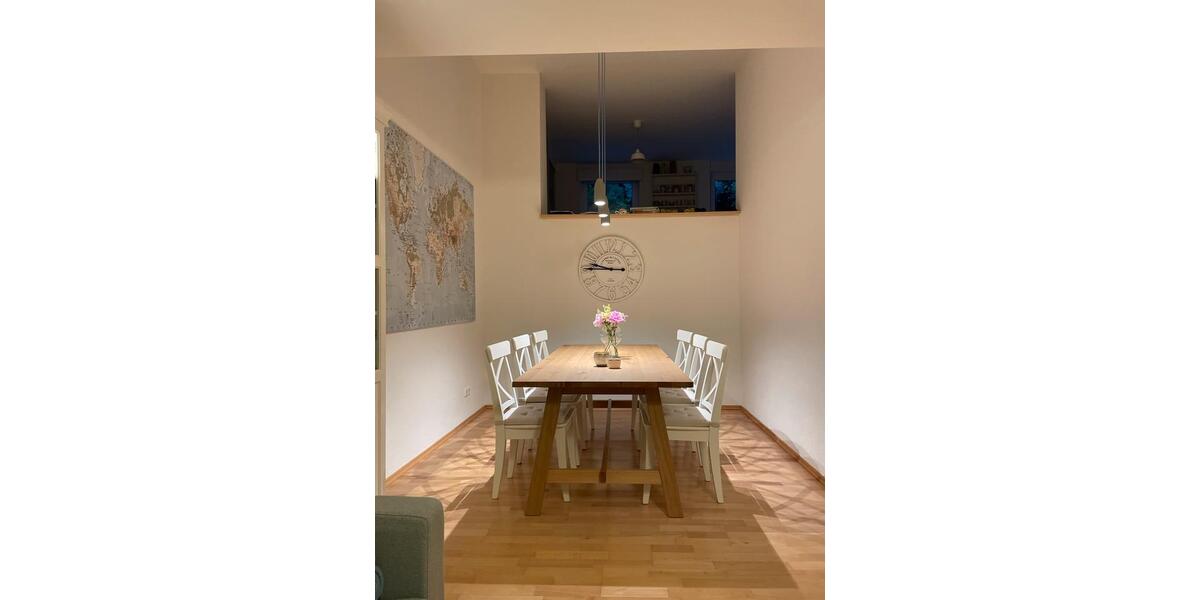 4-Zimmer Doppelhaushälfte mit EBK, Garage & Garten in HofheimTs. 4 zimmer