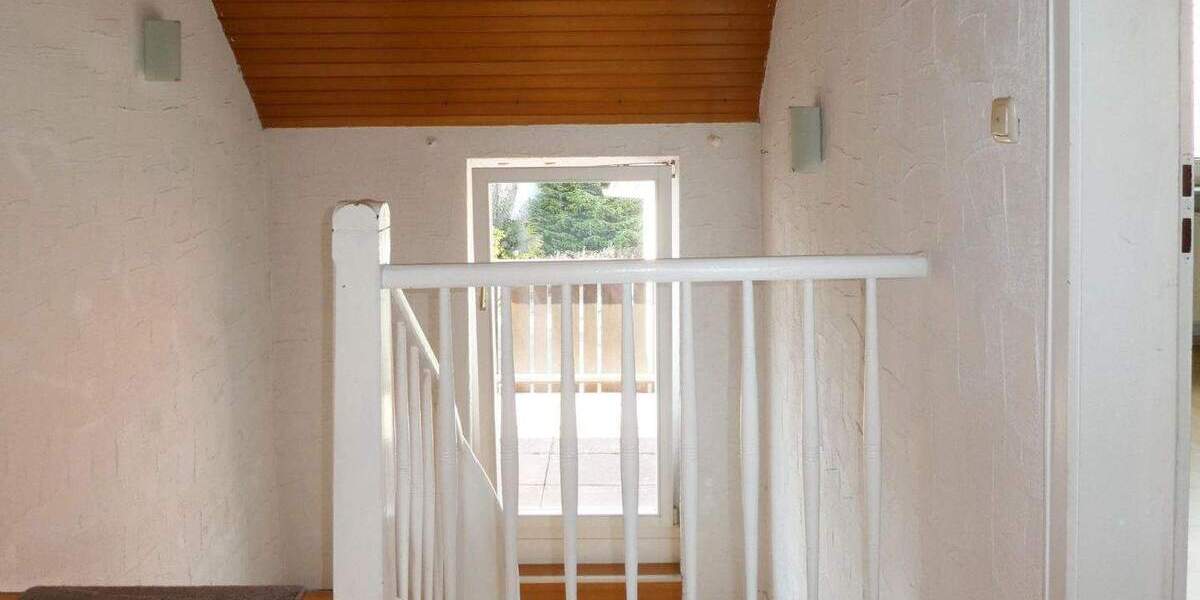 AUMÜLLER-Immobilien - Sympathische DHH mit Nebengebäude und sonnigere Hoffläche als Mietobjekt 4 zimmer