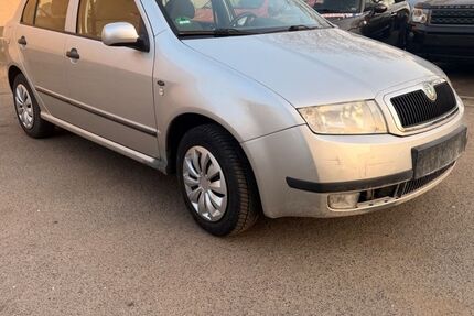Skoda Fabia 121.900 km 3.350 &euro; FRANKFURT 65933