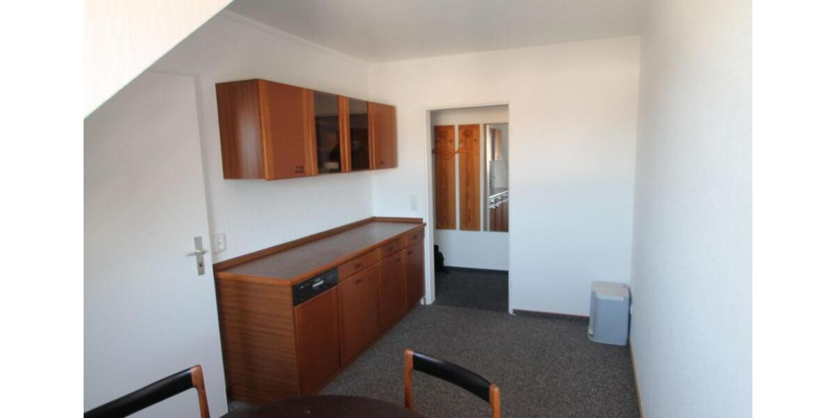 Dachgeschoßwohnung Frankfurt am Main West - 3.5 Zimmer, 92 m&sup2;, 1.100&euro; | Angebot:26196702