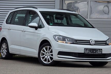 VW Touran 207.000 km 11.980 &euro; Friedrichsdorf (10 Min. nördlich von Frankfurt/M) 61381