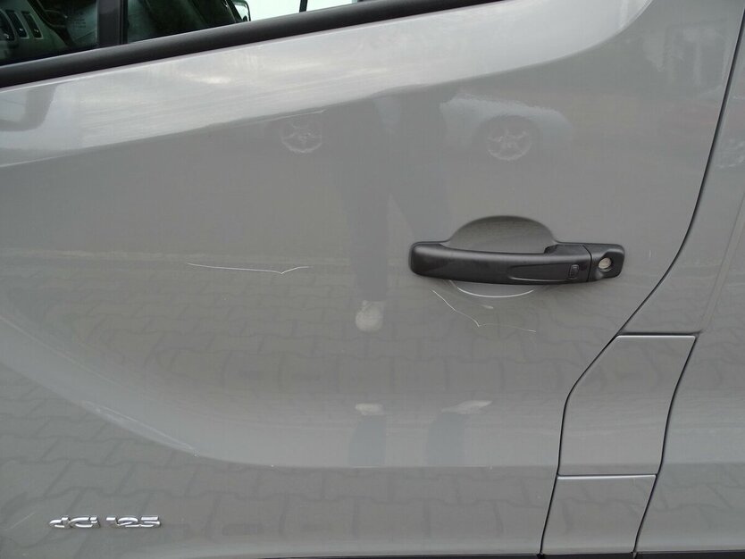 Nissan NV300 L2H1 2,9t COMFORT 127.943 km 18.890 € Rodgau 63110