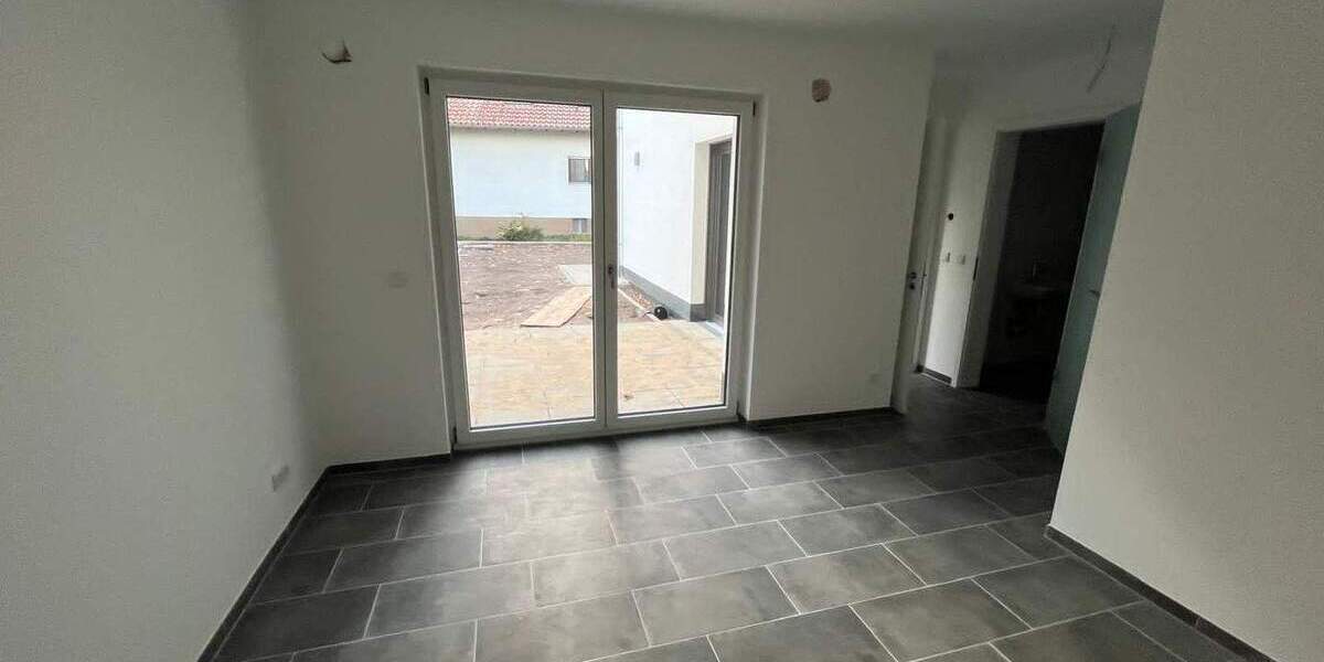 Erdgeschoss | 62,21 m² | EG | 2 Zimmer mit Terrasse & Gartenanteil 2 zimmer
