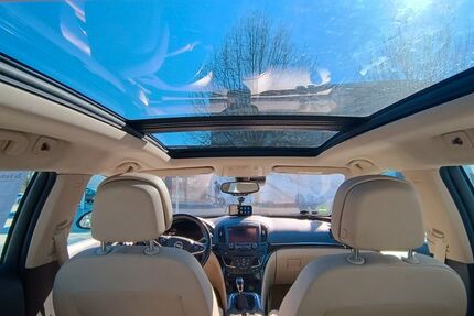 Opel Insignia 183.000 km 7.800 &euro; Buettelborn 64572