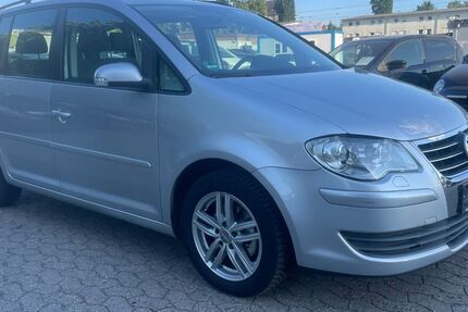 VW Touran 132.546 km 5.699 &euro; Frankfurt am Main 65933