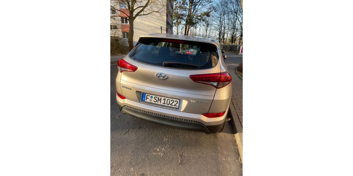 Hyundai TUCSON 86.967 km 17.000 &euro; Frankfurt am Main 60433