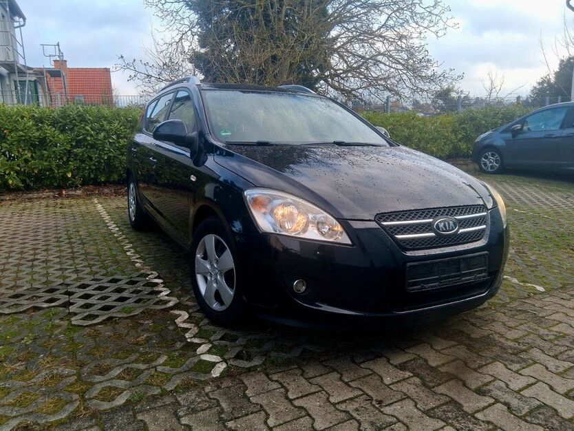 Kia ceed Sportswagon 153.200 km 4.300 € Kronberg 61476