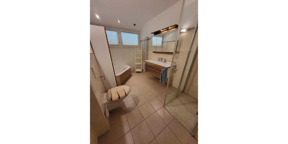 Reihenhaus Frankfurt am Main Sachsenhausen Süd - 5 Zimmer, 110 m&sup2;, 225.000&euro; | Angebot:25987425