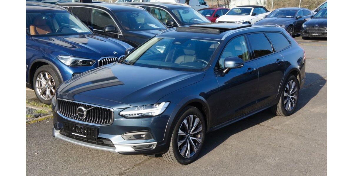 Volvo V90 Cross Country 129.000 km 29.991 &euro; Großkrotzenburg 63538