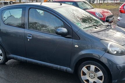 Toyota Aygo (X) 190.000 km 1.690 &euro; Frankfurt am main 61313
