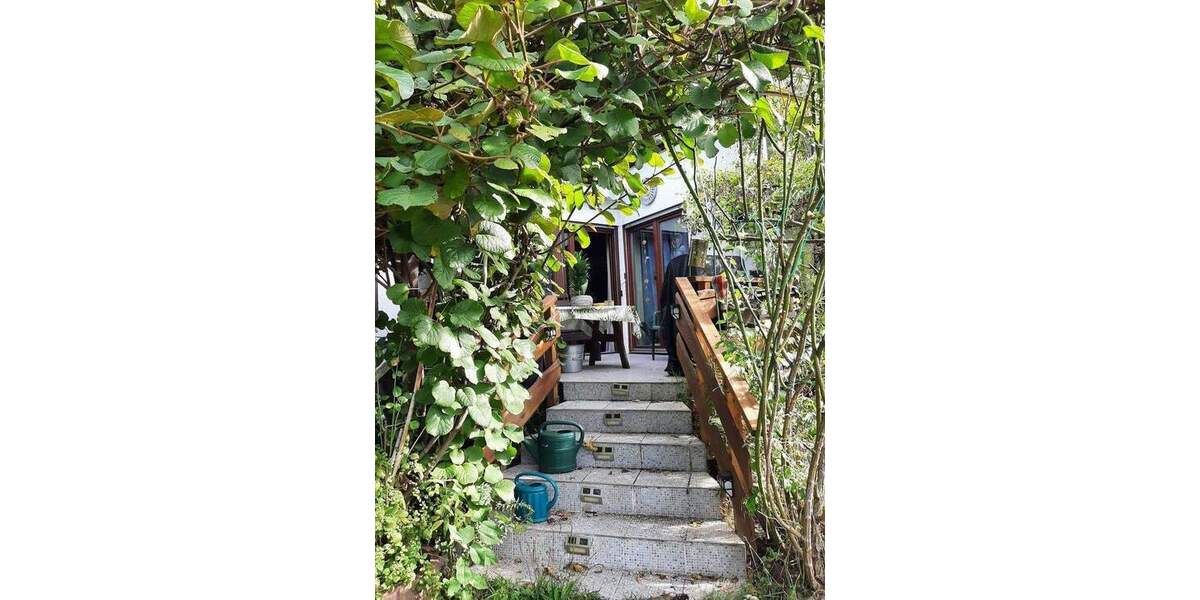 Einfamilienhaus Raunheim - 8 Zimmer, 270 m&sup2;, 650.000&euro; | Angebot:25751160