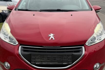 Peugeot 208 62.251 km 7.999 &euro; Dietzenbach 63128