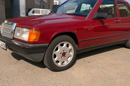 Mercedes-Benz 190 199.800 km 5.500 &euro; FRANKFURT 65933