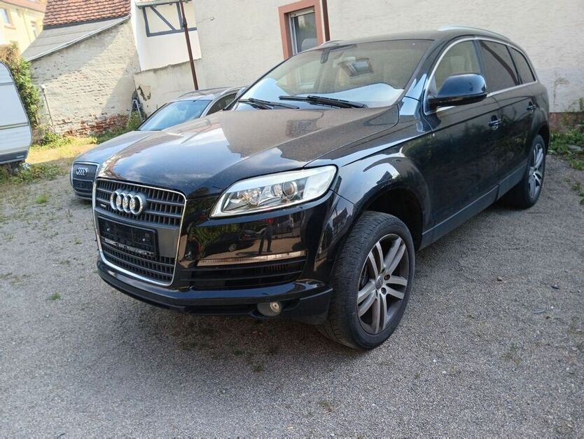 Q7