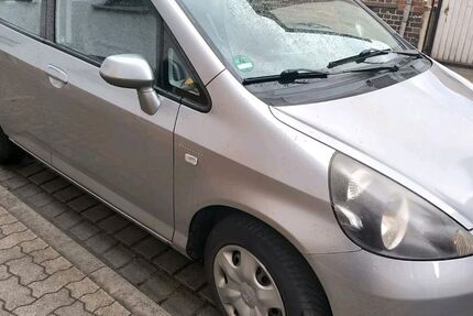 Honda Jazz 268.707 km 1.350 &euro; Stockstadt am Main 63811