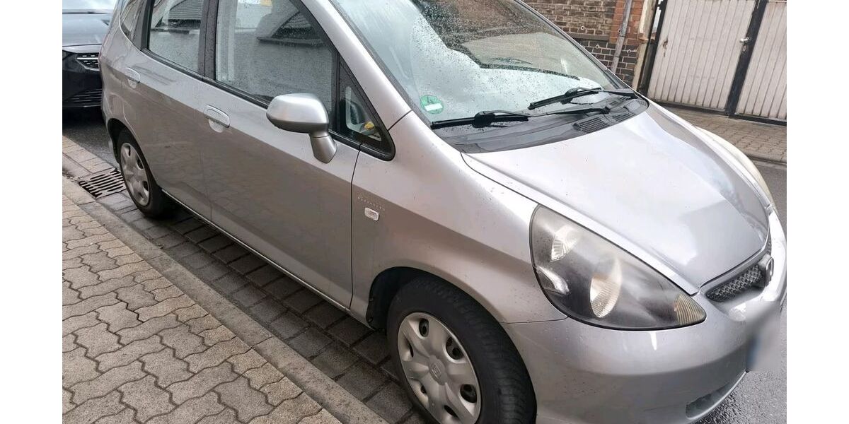 Honda Jazz 268.707 km 1.350 &euro; Stockstadt am Main 63811