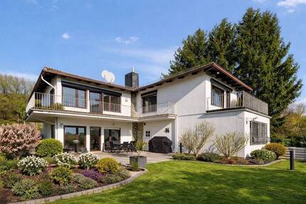 Haus Rosbach vor der Höhe Ober-Rosbach - 6 Zimmer, 255 m&sup2;, 1.190.000&euro; | Angebot:26128493