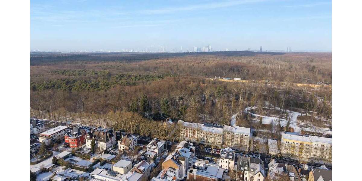 Haus zum Kaufen in Neu-Isenburg 875.000 € 204 m² 10 zimmer