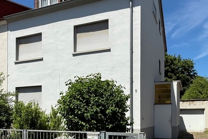 Frankfurt-Zeilsheim: Erbpacht- vermietetes DHH mit 2 Einheiten als Kapitalanlage - Haus Frankfurt am Main Sindlingen | Angebot:27317034