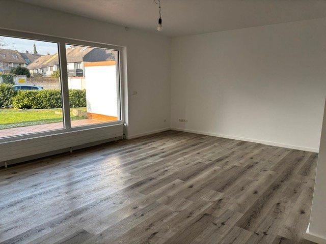 Reihenhaus Frankfurt am Main Bonames - 4.5 Zimmer, 138 m&sup2;, 2.000&euro; | Angebot:26048024