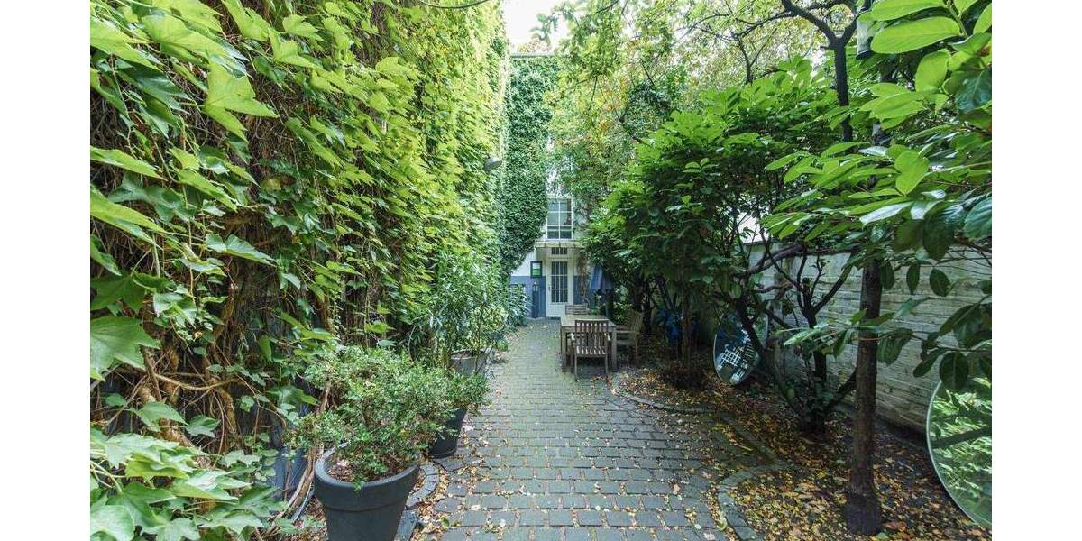 Repräsentative Büro- oder Praxisfläche mit Wintergarten, Dachterrasse und grünem Innenhof - in unmittelbarer Nähe zum Wilhelmsplatz. 3 zimmer