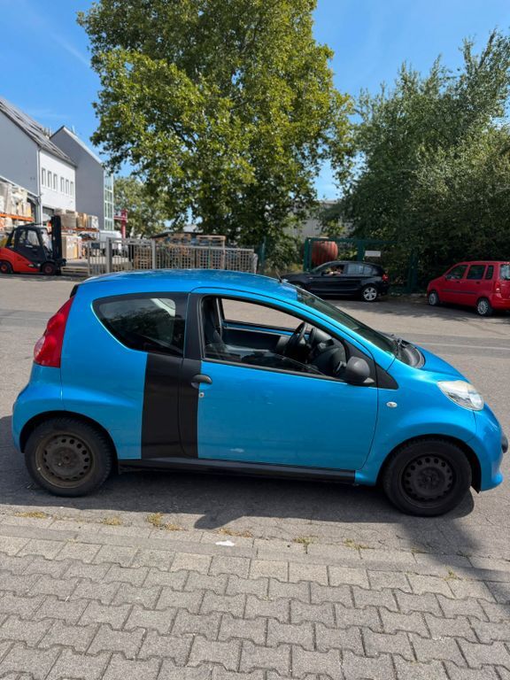 Peugeot 107 182.000 km 1.500 € Offenbach 63069